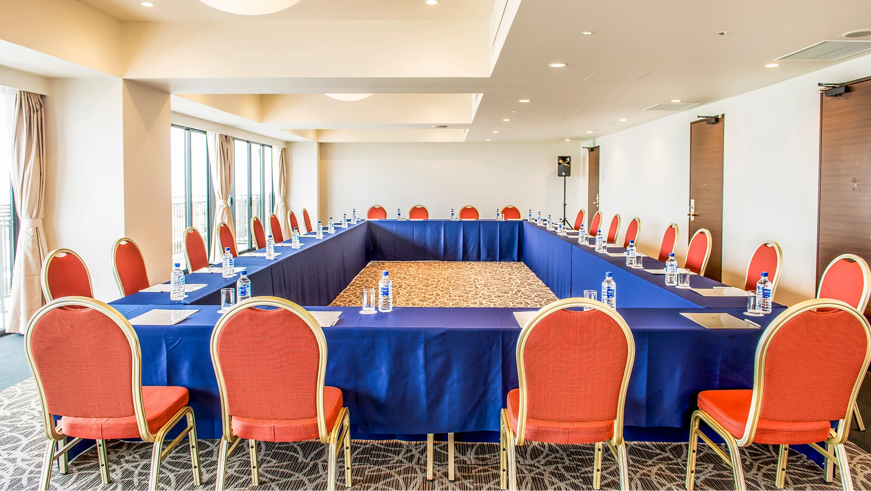 中・小宴会場 たまん、がーら、あーがい、まくぶ