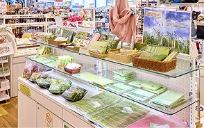 サトウキビが紡ぐ、南の島の癒しの色彩