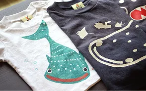 南の島の生き物を描いたキッズTシャツ