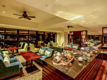 【3連泊以上】目の前ビーチまで徒歩1分！専用ラウンジ付クラブフロアで寛ぎのリゾートStay/朝食付