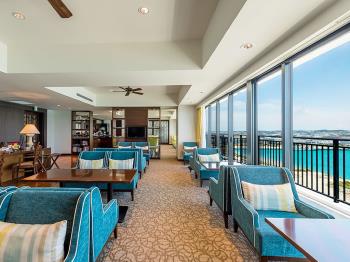 【早割55】港町の景色とオードブルやお酒が楽しめる・最上階ラウンジアクセス付＜朝食・連泊特典付＞