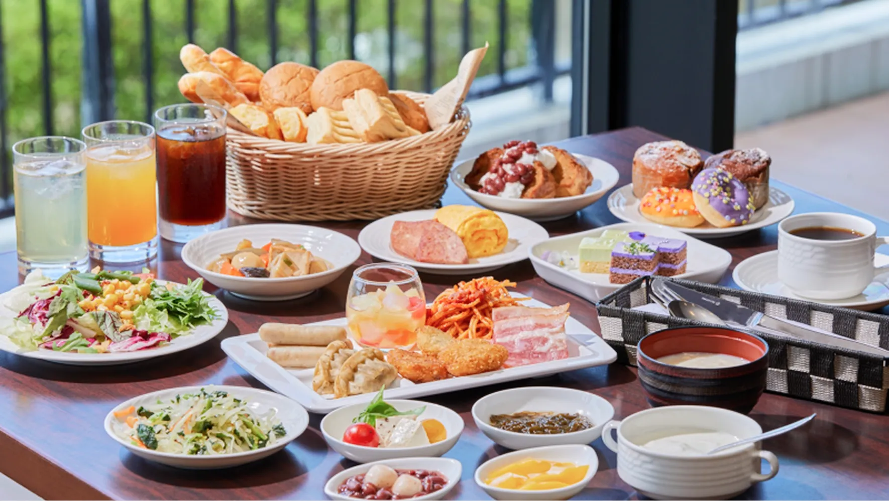 おきて最初のお愉しみ。サザンビーチのご朝食。