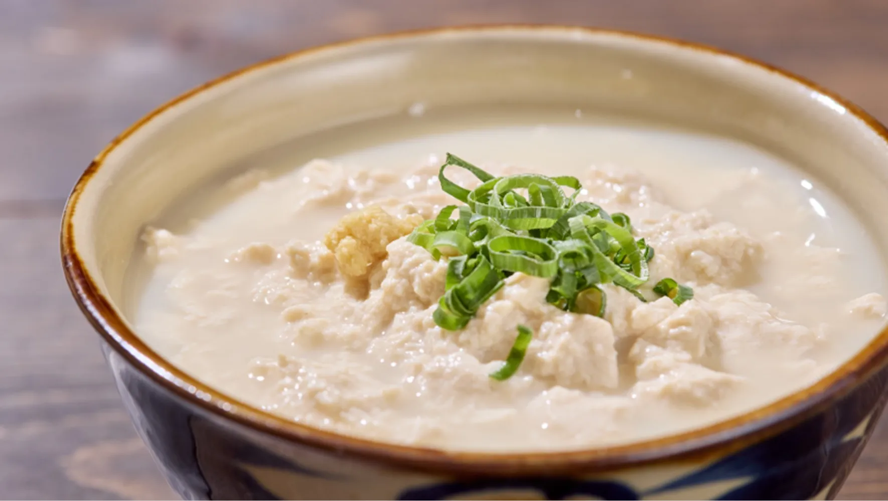 おきて最初のお愉しみ。サザンビーチのご朝食。