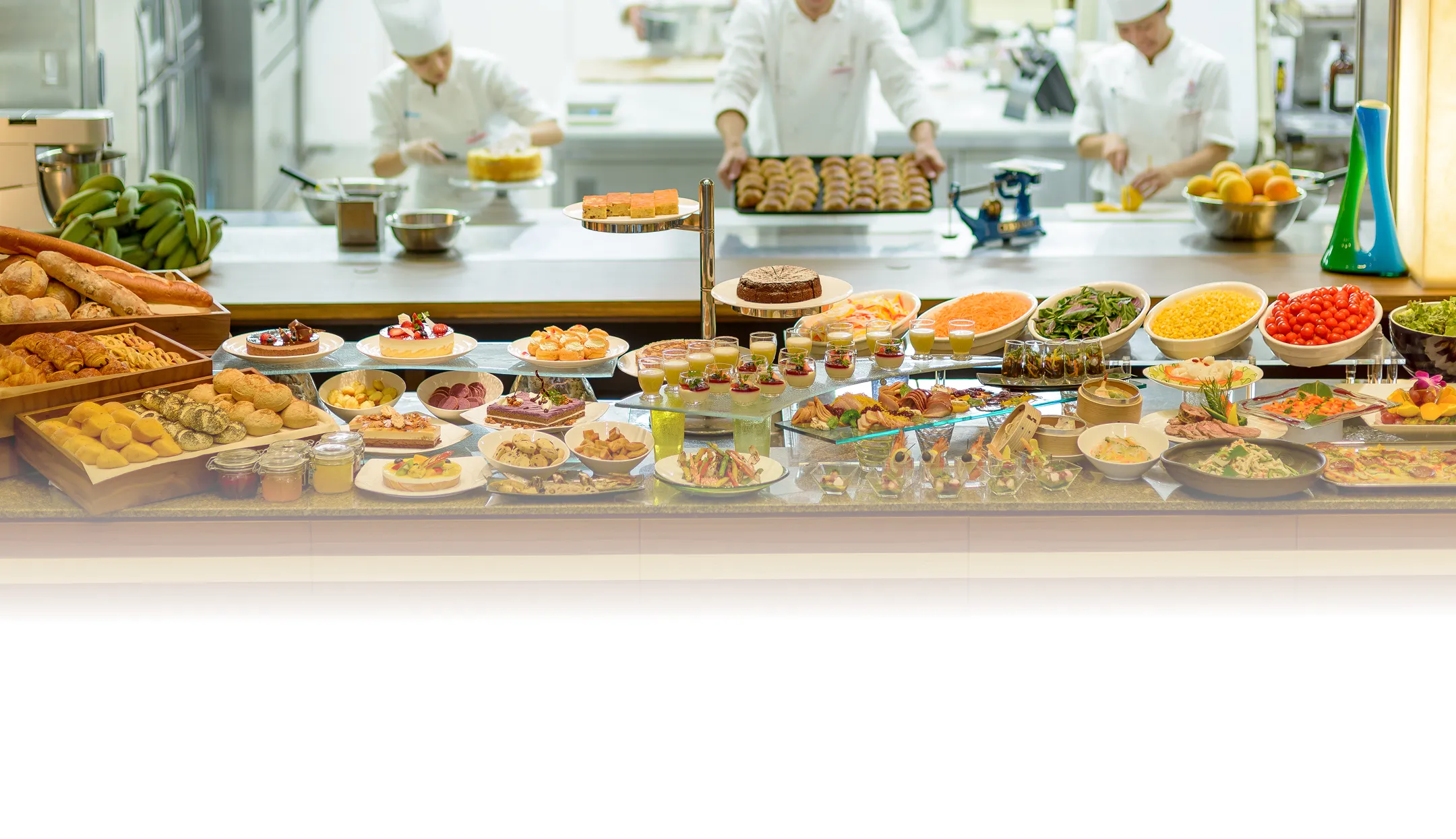 プールサイドレストラン「サザンテラス」