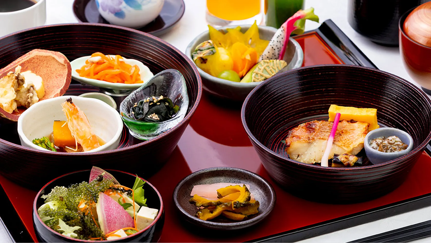 7色の食材が織りなす、美しくヘルシーな朝食を。