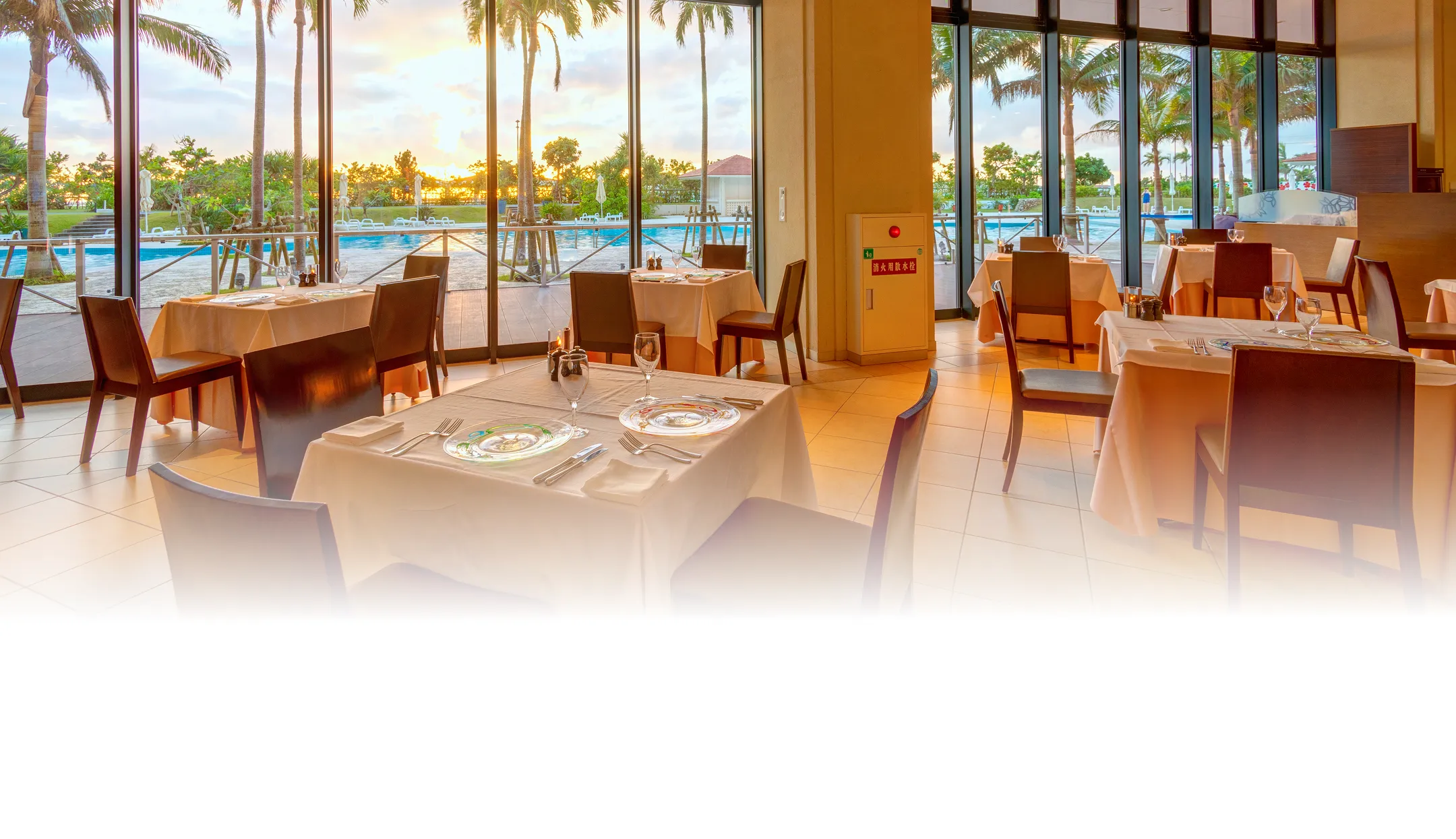 プールサイドレストラン「サザンテラス」