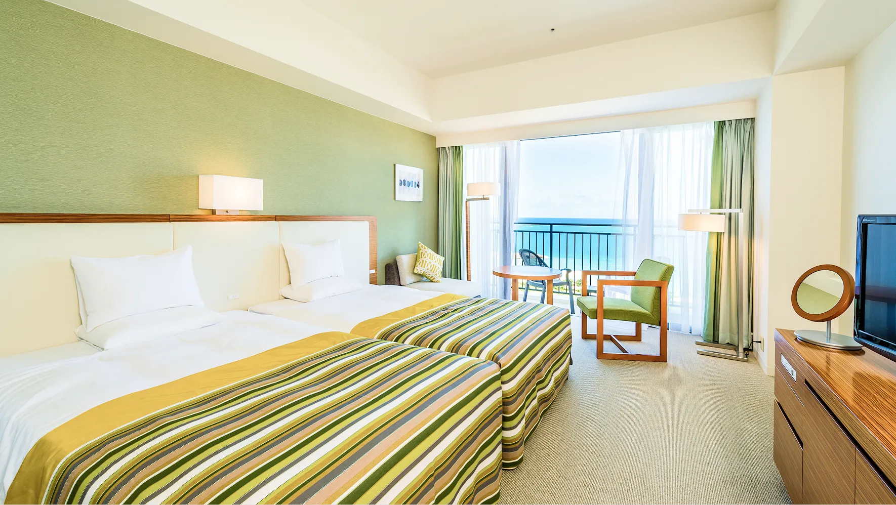 デラックスハイフロアルーム